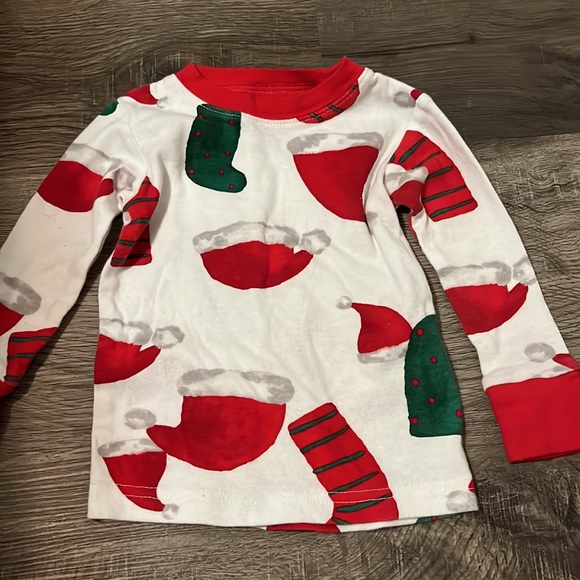 2/20 Carters Christmas Pajamas size 12Months - Picture 6 of 6